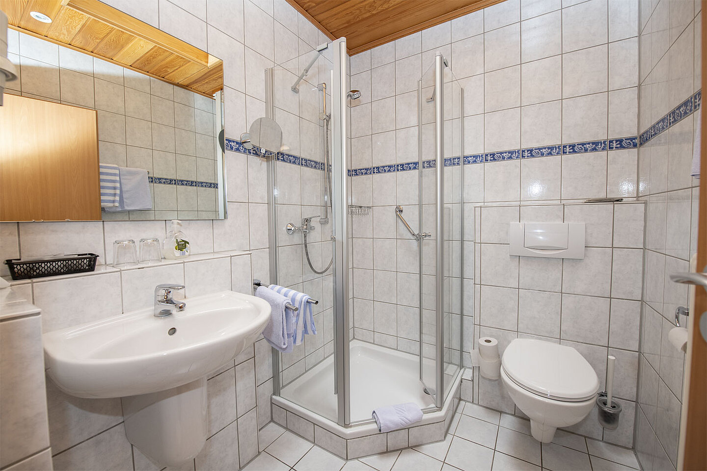 Zimmer-Neumuehle-Bad